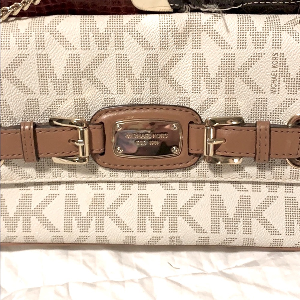 MK Signature chain-strap S/M size w/ MK shopping bag